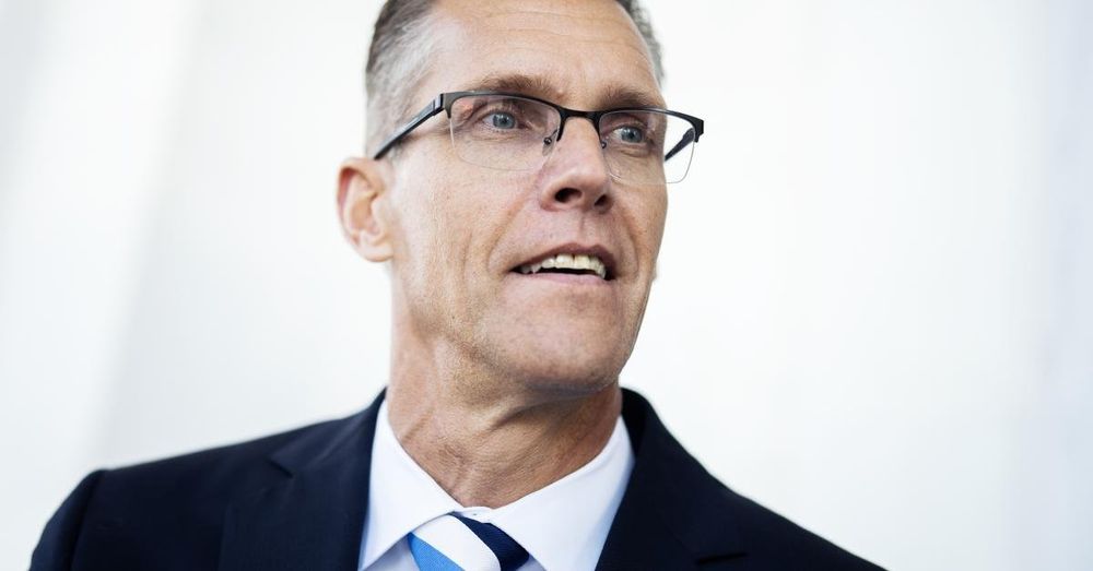 House Republican files paperwork to run for Iowa governor in 2026, replacing Kim Reynolds