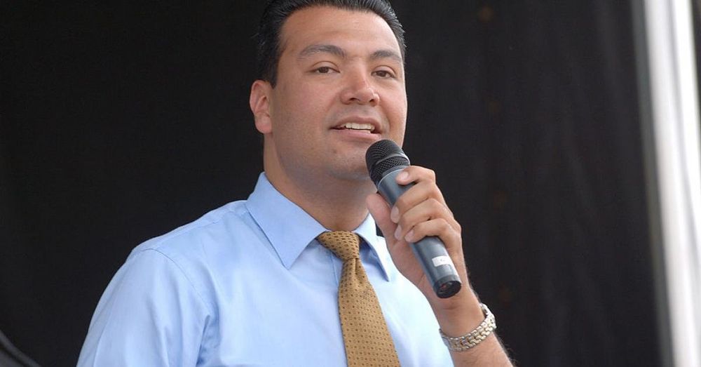 California Democrat Sen Alex Padilla handcuffed, removed after disrupting Noem press conference