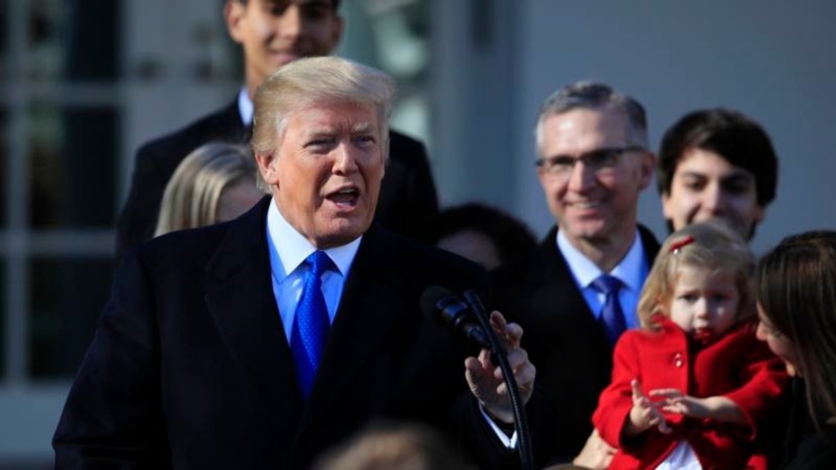 Trump Thrusts Abortion Fight into Crucial Midterm Elections