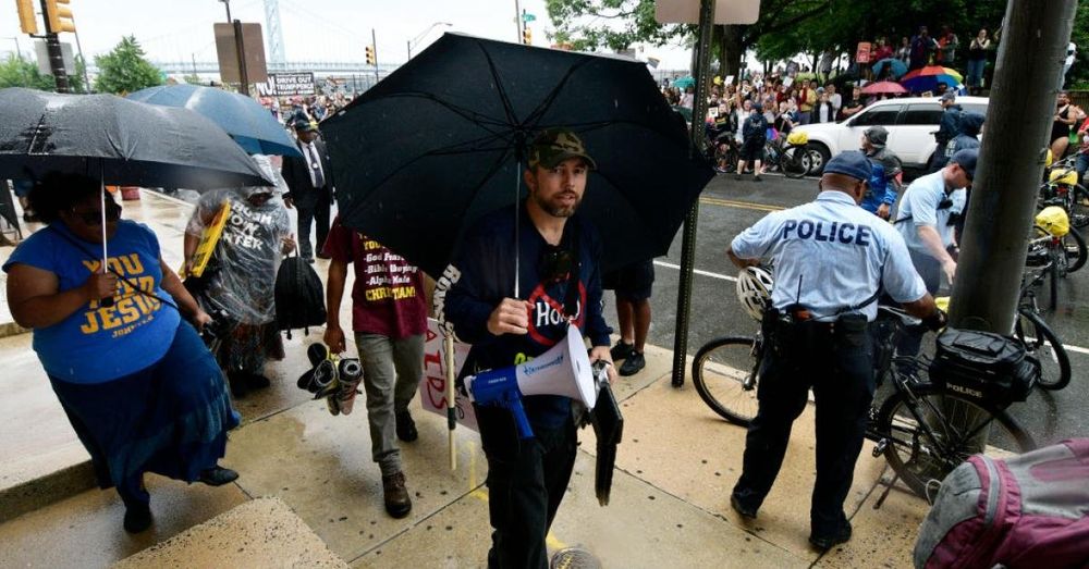 Cops arrest preacher after crowd assaults him for anti-LGBTQ sign, he appeals judge who approved it