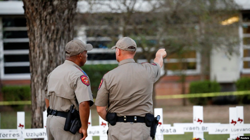Police Facing Tough Questions About Response to Texas Mass Shooting