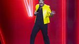1980s pop singer Lionel Richie hospitalized in ICU after St. Louis performance
