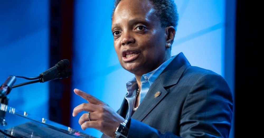 Former Chicago Mayor Lori Lightfoot paid $400 an hour to investigate Illinois mayor's spending