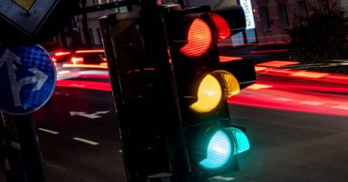 Legislation curtailing right turns on red lights introduced to Washington Legislature