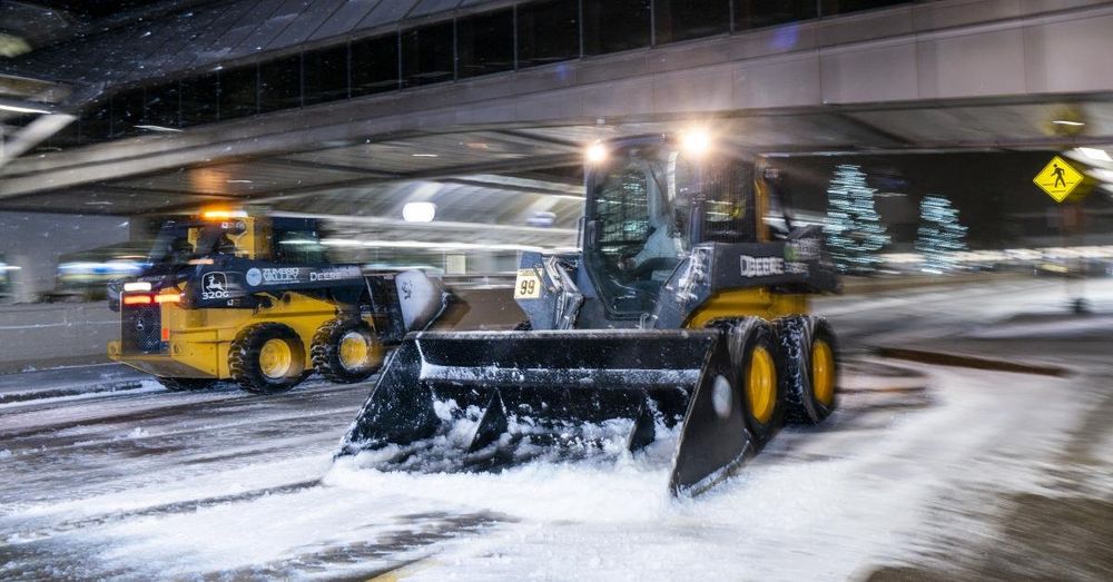 Thousands of flights disrupted in US as 46 million Americans remain under winter weather alerts