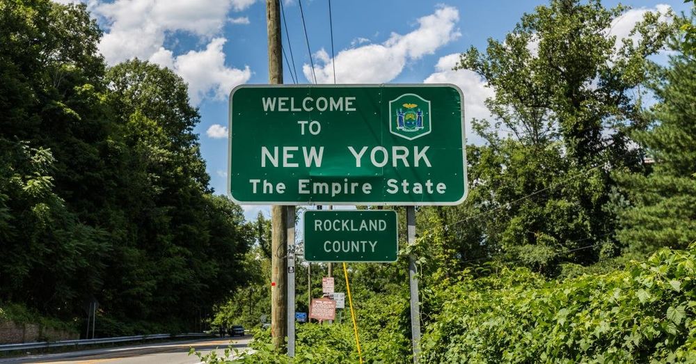 New York tour bus crash leaves multiple dead, others injured