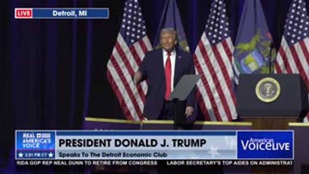 TRUMP DANCE HAPPENING NOW IN DETROIT, MI!