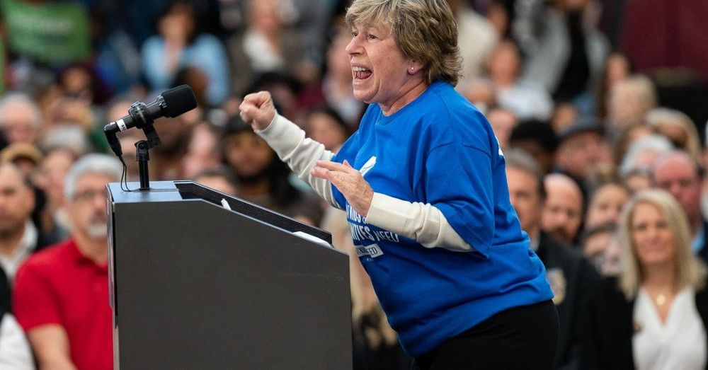 Teachers union President Randi Weingarten leaves DNC over disagreement with chairman