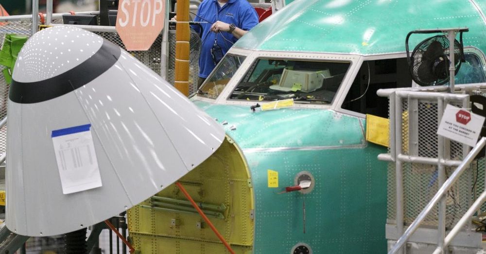 Trump's announcement of China's Boeing jet buy smaller than expected, company's stocks slide