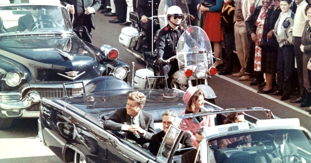 Secret Service agent next to JFK during assassination challenges official narrative