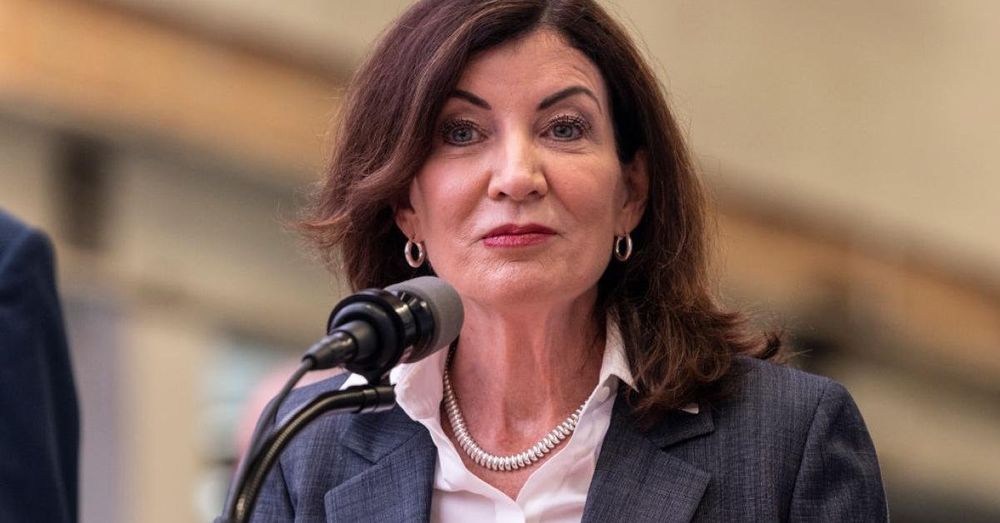 New York Gov. Hochul signs law mandating panic buttons in retail stores