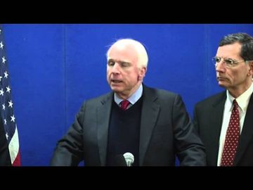 McCain urges Afghans to sign security pact