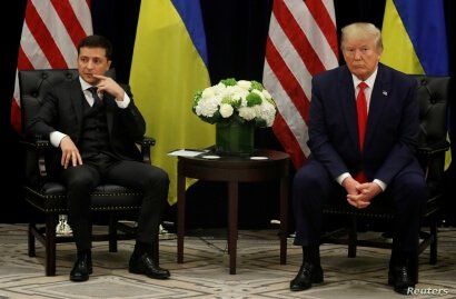 Ukraine's President Volodymyr Zelenskiy and U.S. President Donald Trump face reporters during a bilateral meeting on the sidelines of the 74th session of the United Nations General Assembly (UNGA) in New York City, New York, U.S., September 25, 2019. REUTERS/Jonathan Ernst