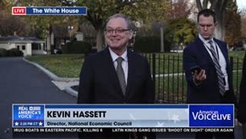 MEDIA TRIES TO STUMP NATIONAL ECONOMIC DIRECTOR