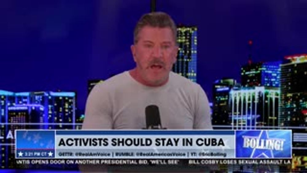 AMERICAN SOCIALISTS FLY TO CUBA IN FIRST CLASS