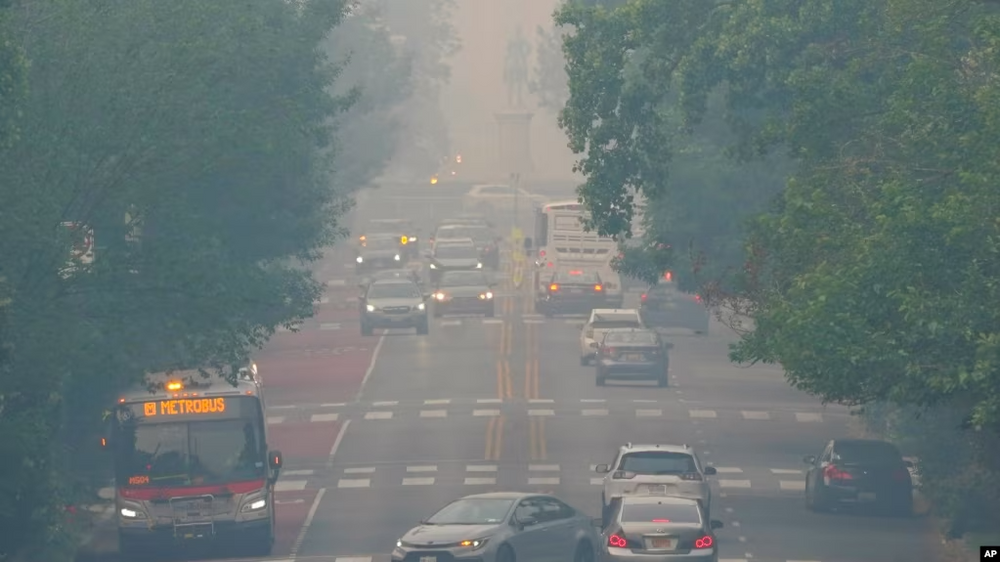 US East Coast Blanketed in Smoke From Canadian Wildfires
