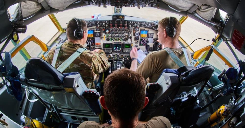 Pentagon study finds higher cancer rates in military pilots, ground crews