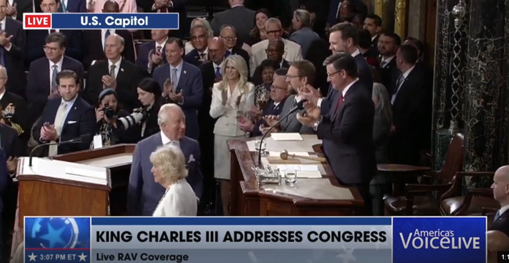 HAPPENING NOW: KING CHARLES III ARRIVES IN FRONT OF CONGRESS