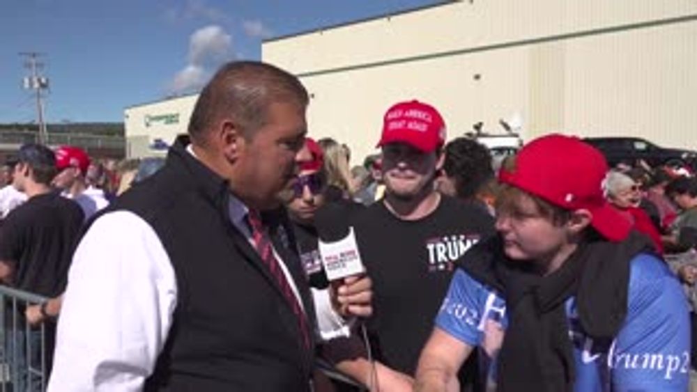 DAVE ZERE TALK WITH 3 YOUNG MEN FROM CONNECTICUT AT TRUMP RALLY