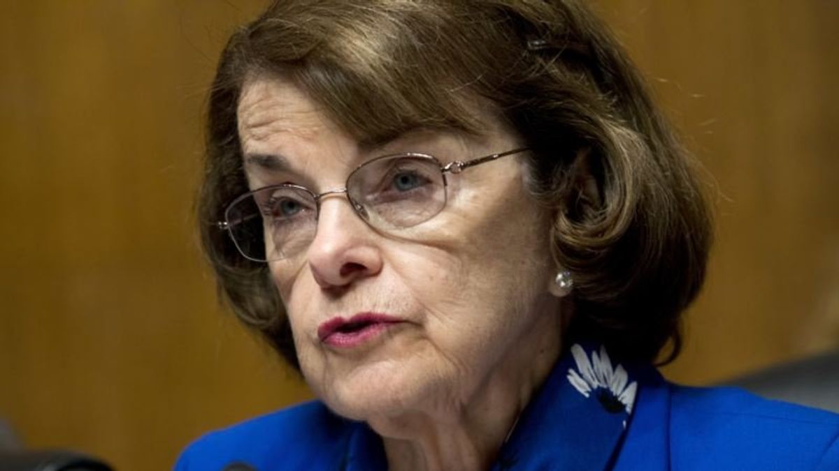 Feinstein Seeks Hearing to Probe Migrant Children’s Deaths