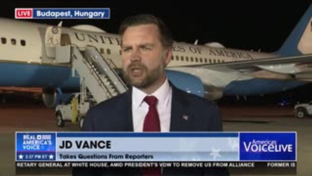 VP SAYS "SEEING SIGNS THE STRAIT IS OPEN"