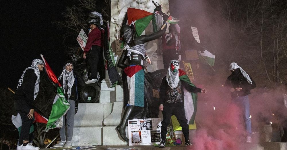 White House staff 'relocated' after pro-Palestine protest turns violent