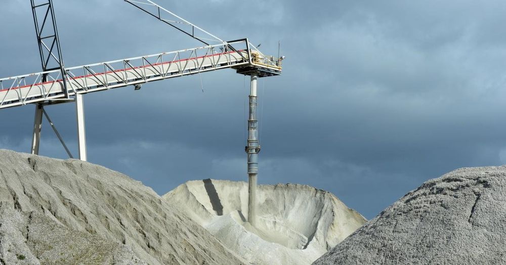 Maine urged to ease mining rules for lithium deposit