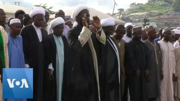 Nigeria Shi’ite Muslims Mourn Those Killed in Clashes with Police