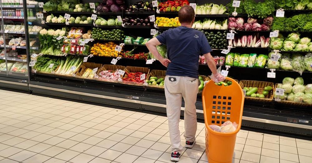 Source of diarrhea-causing parasite may be 'lettuce or salad greens,' Michigan health officials say
