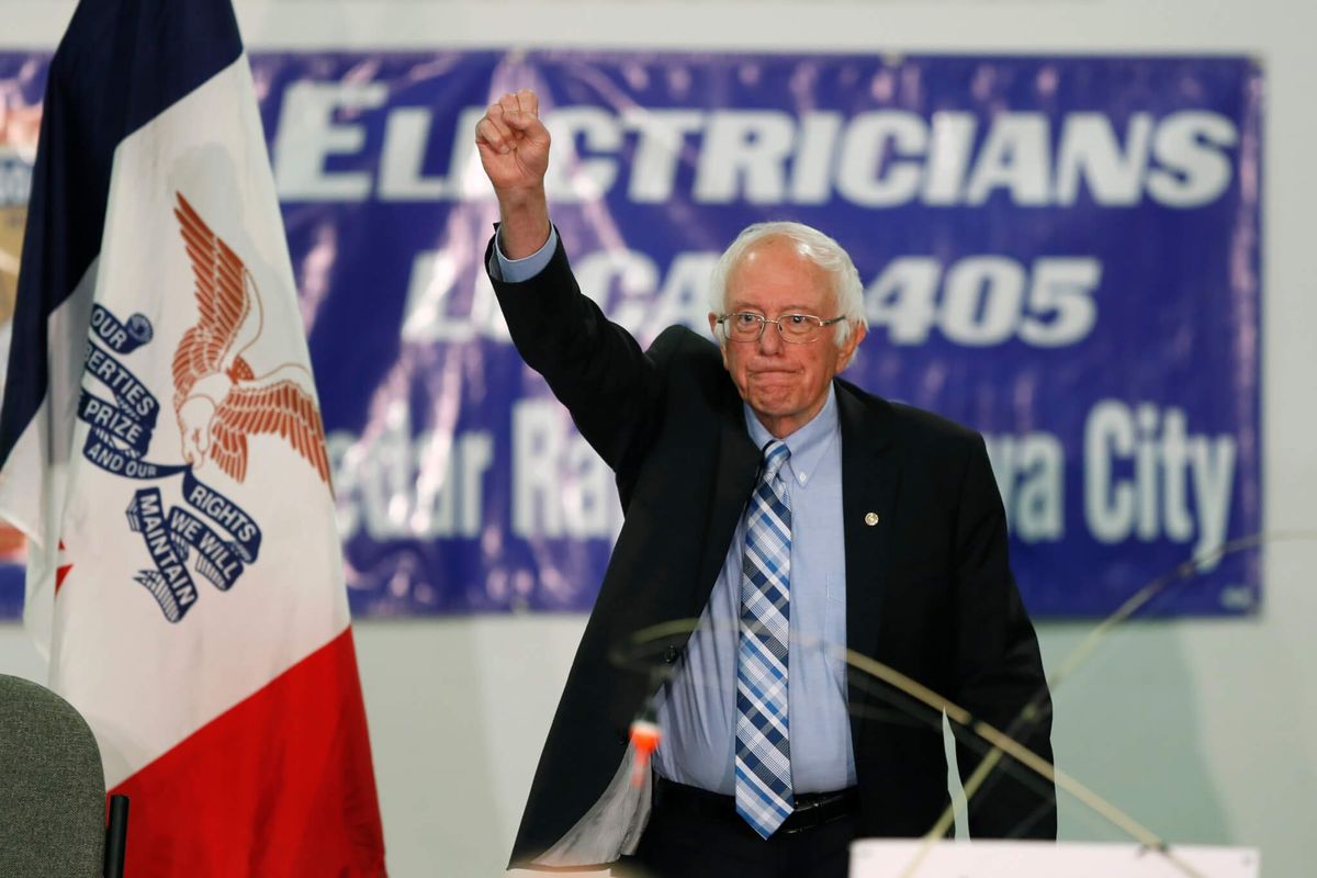 Sanders Backs Decriminalization of Illegal Border Crossings