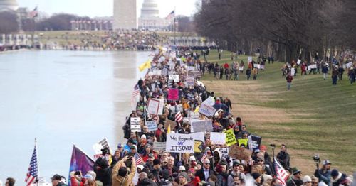 Marchers rally in Washington against vaccine mandates