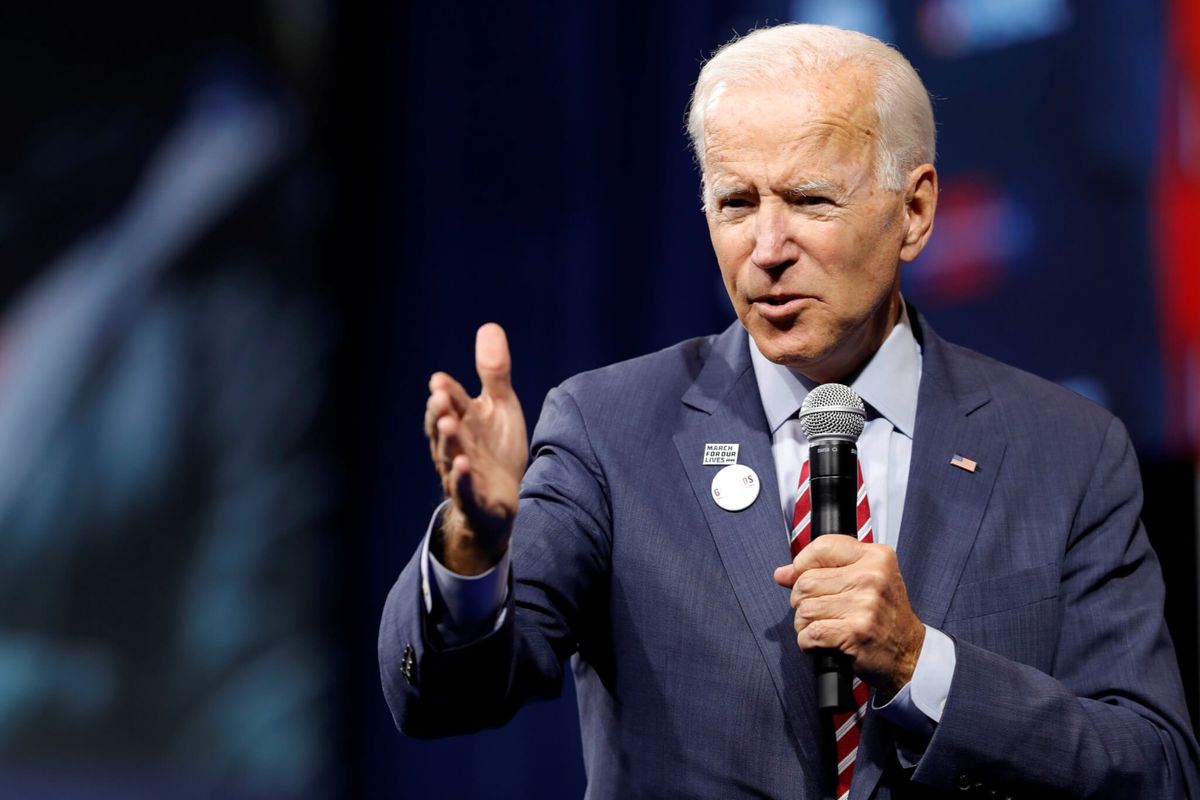 Biden, for First Time, Calls for Trump to Be Impeached