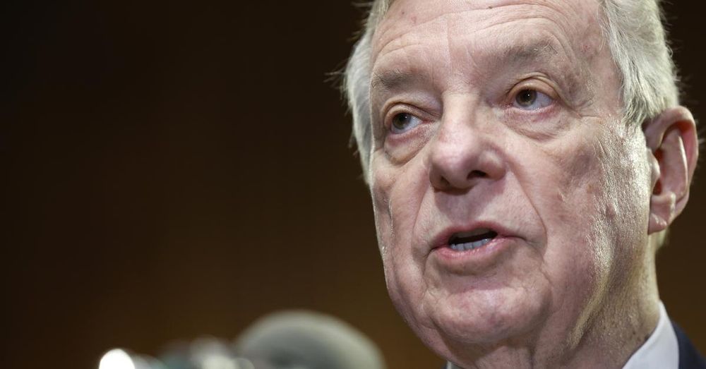 Sen. Durbin urges DOJ, FBI investigate anonymous pizza deliveries to federal judges