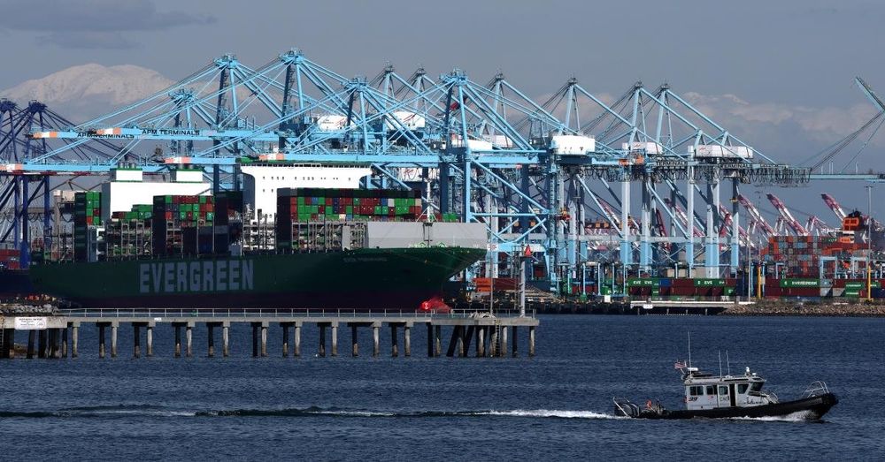 Tariff refunds begin as administration signals possible rate reinstatement by July