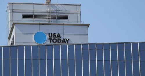 Former USA Today editor says company retaliated after he claimed that only women can get pregnant