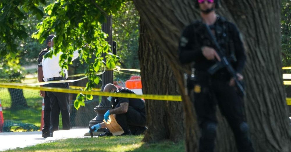 Texas man charged in connection with Washington Mall shooting