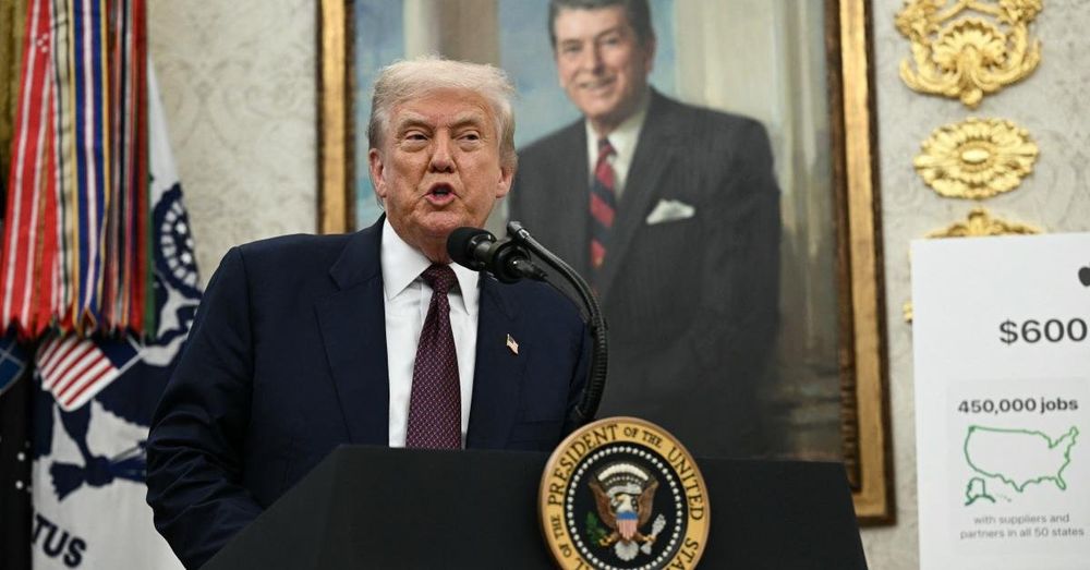 Trump gives first paycheck of second term to White House Historical Association for renovations