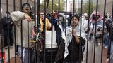 NYPD begins clearing out Columbia University protesters