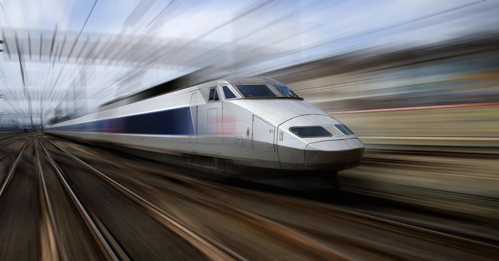 Illinois advances high-speed rail study as federal officials cite California failures