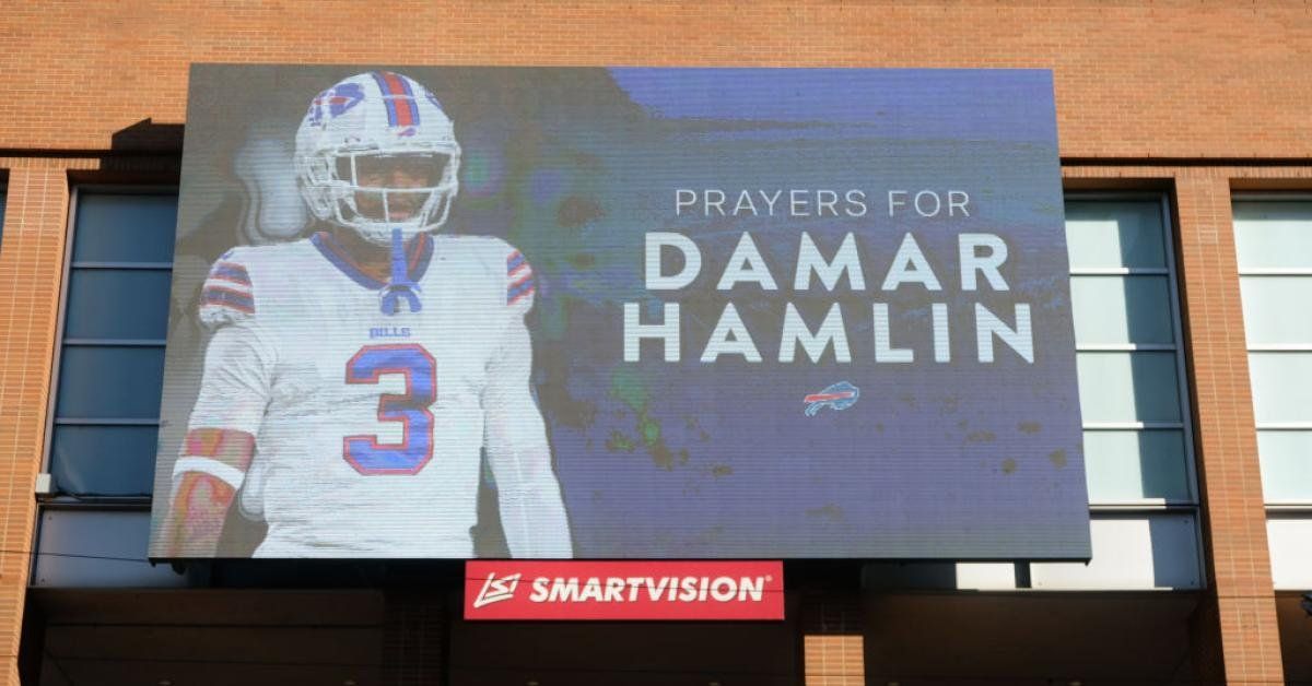 Bills Damar Hamlin has breathing tube removed, teams says he continues to make 'progress remarkably' - Real America's Voice News