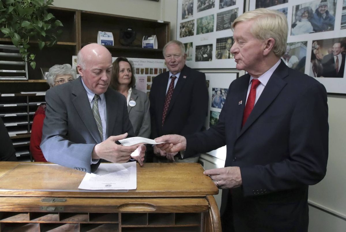 Bill Weld Files to Challenge Trump in New Hampshire Primary