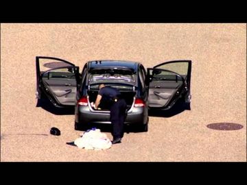 Raw: Car follows motorcade to White House