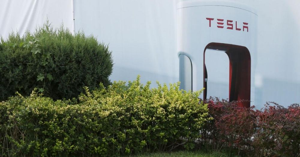 Tesla recalls more than a hundred thousand cars over door concerns