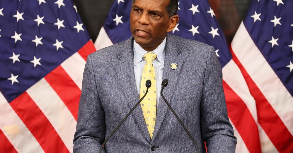Nation's Report Card shows further decline in literacy, GOP Rep Owens says system 'failing' students