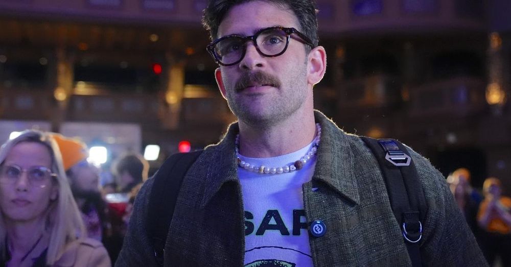 Fetterman 'dares' El-Sayed to keep campaigning with Hasan Piker