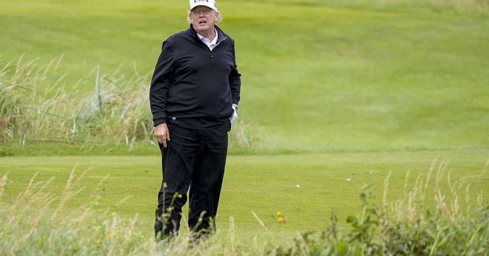 Trump meeting with European Commission president as tariff deadline approaches