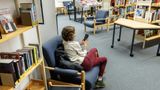 Illinois governor pushes to remove cell phones from classrooms