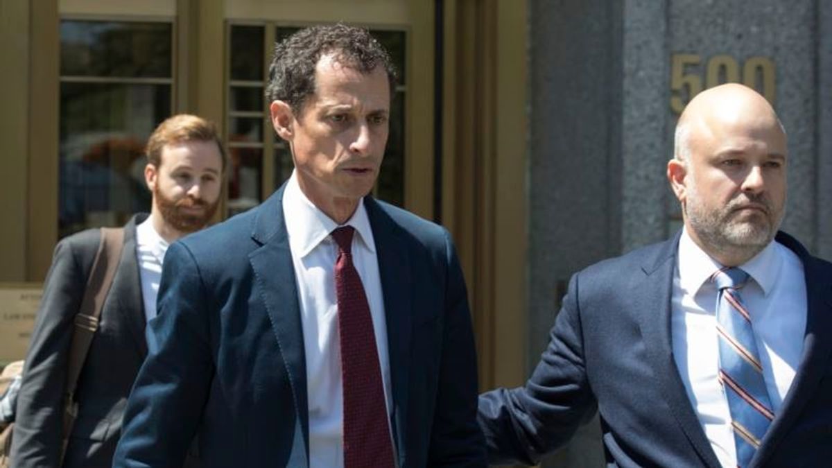 Ex-lawmaker Weiner Must Register as Sex Offender