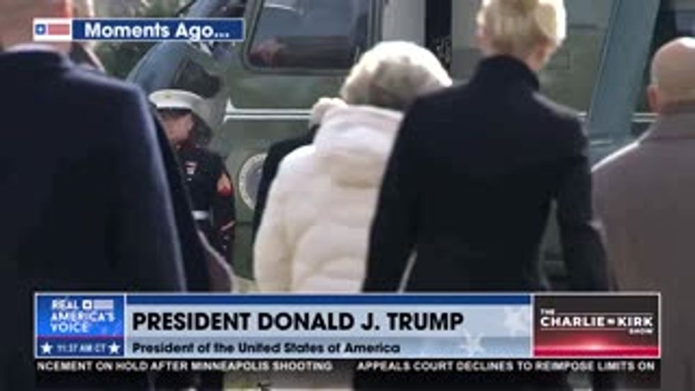 POTUS BOARDS MARINE ONE