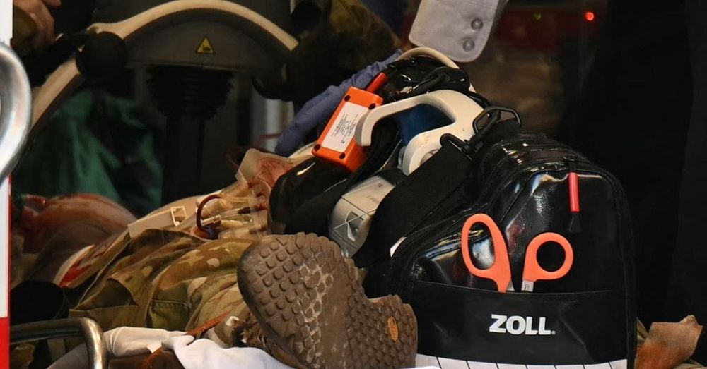 Two National Guard members shot near the White House, suspect in custody